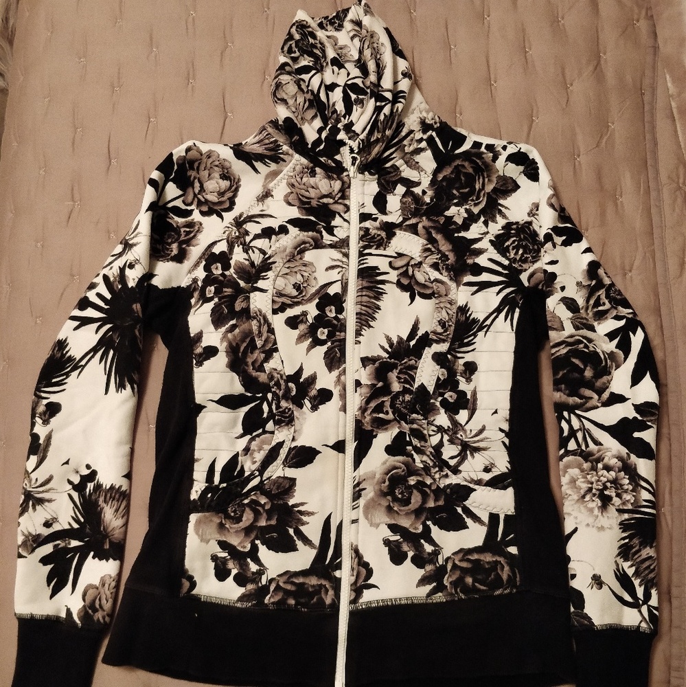 Lululemon sweatshirt zip jacket floral